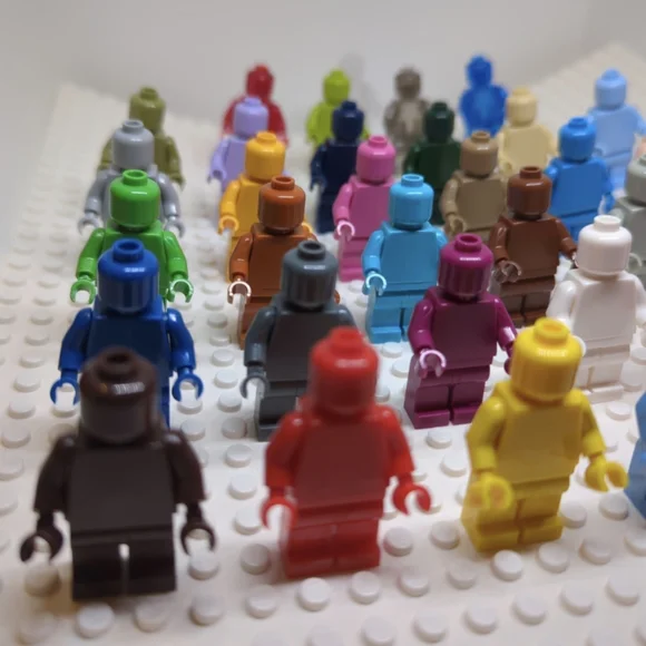 40 Minifigures Lego Compatible- Building Block Artist Pallet Colors Party Favors - Picture 5 of 7